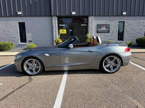 Used 2011 BMW Z4 sDrive35is RWD image 16