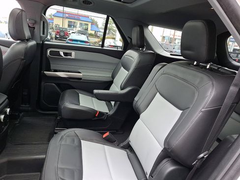 Certified 2023 Ford Explorer XLT w/ Equipment Group 202A image 11