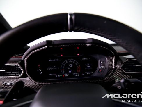 Used 2023 Lamborghini Urus S AWD/4WD image 13