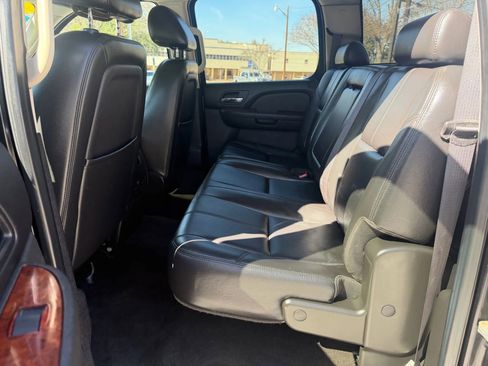 Used 2010 Chevrolet Silverado 3500 LTZ w/ LTZ Plus Package image 10