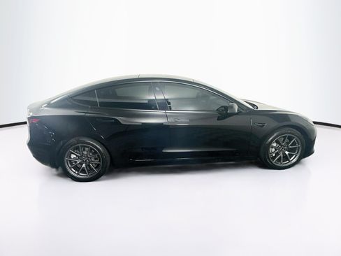 Used 2021 Tesla Model 3 Standard Range Plus RWD image 10