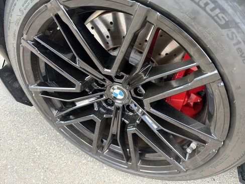 Used 2025 BMW M5 w/ Carbon Package AWD/4WD image 10