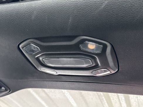 Used 2021 Jeep Gladiator Mojave w/ Cold Weather Group image 27