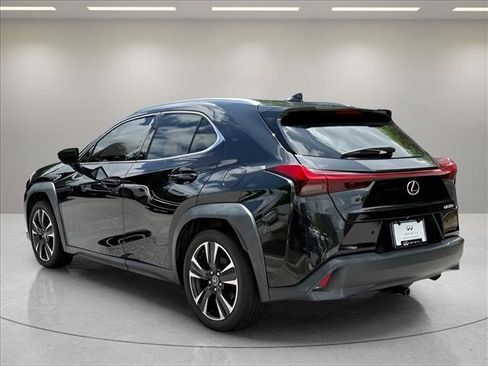 Used 2020 Lexus UX 200 w/ Premium Package FWD image 7