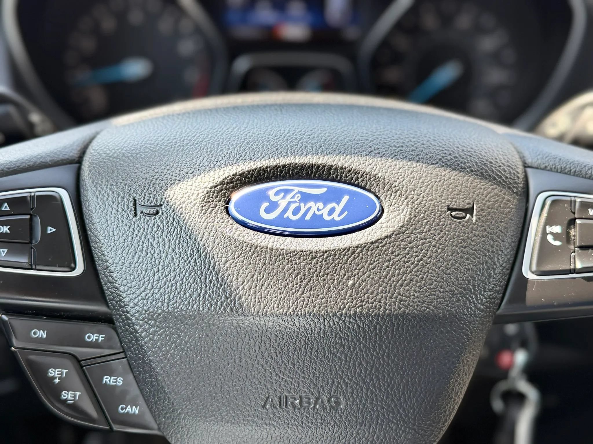 Used 2018 Ford Focus SEL FWD image 29