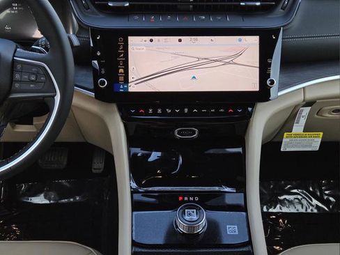 New 2026 Jeep Grand Cherokee Limited RWD image 23