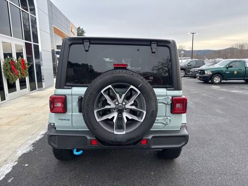 Used 2024 Jeep Wrangler Unlimited w/ Convenience Group image 5