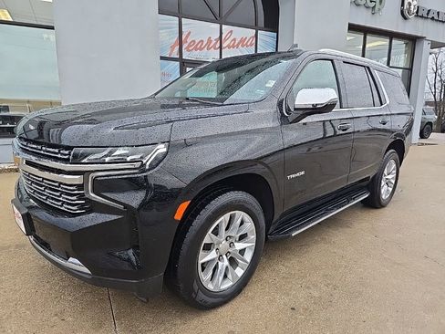 Used 2024 Chevrolet Tahoe Premier AWD/4WD image 2