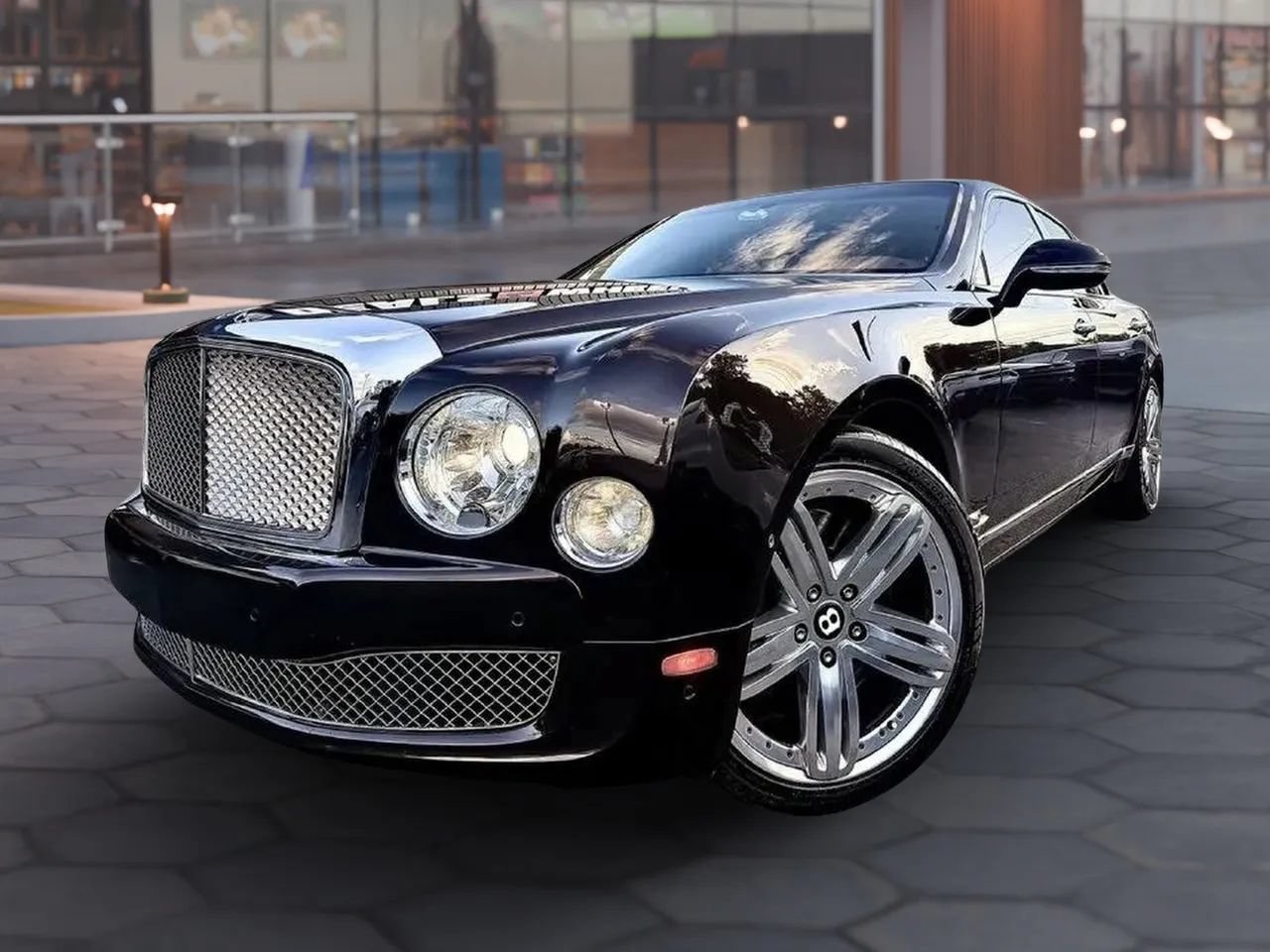 Used 2012 Bentley Mulsanne RWD image 1