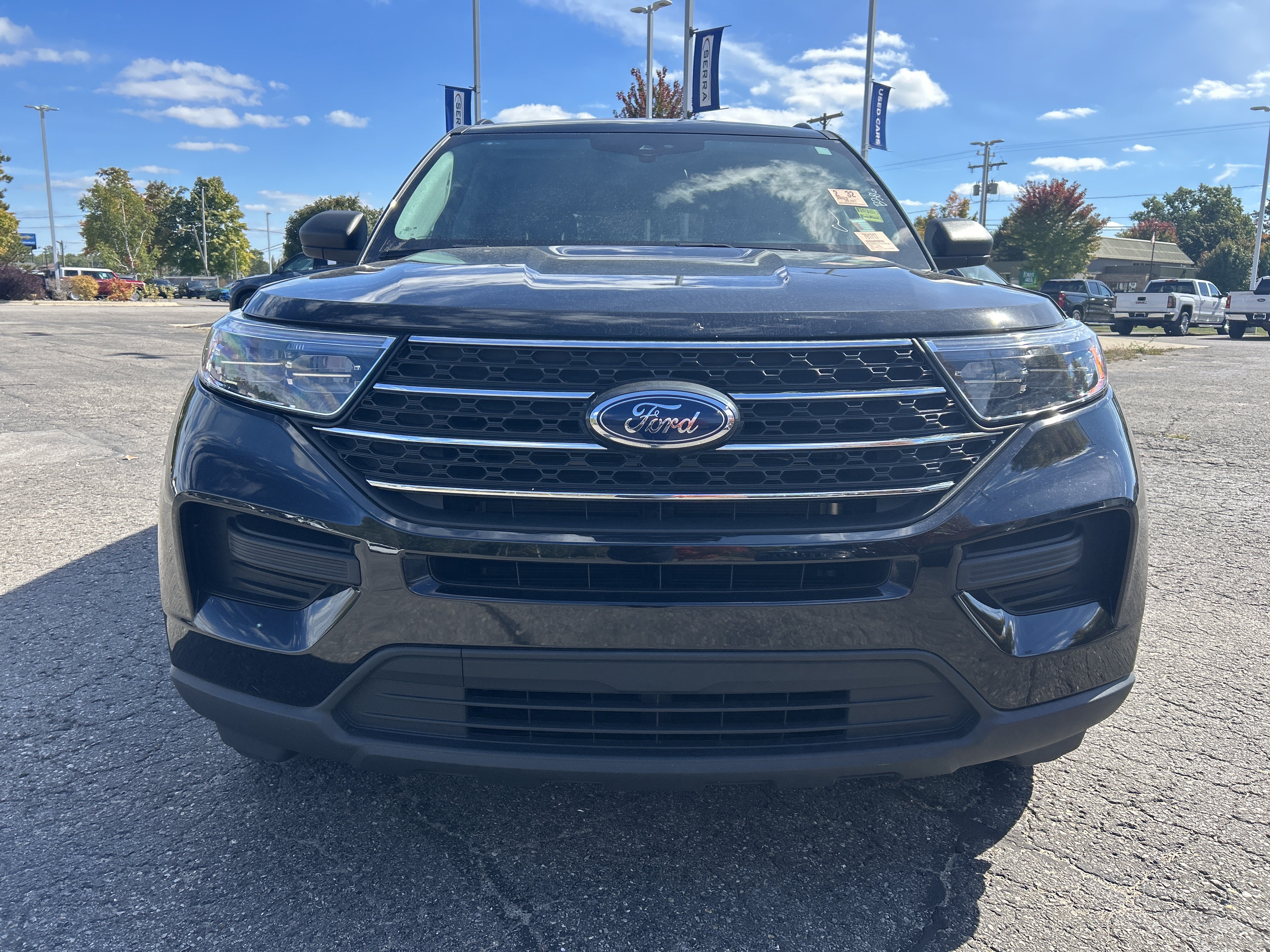 Used 2023 Ford Explorer XLT AWD/4WD image 9