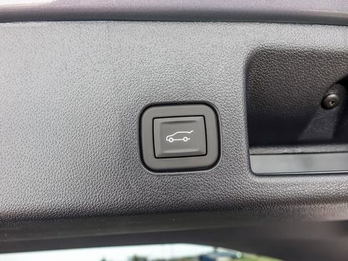 New 2026 Chevrolet Equinox EV LT image 9