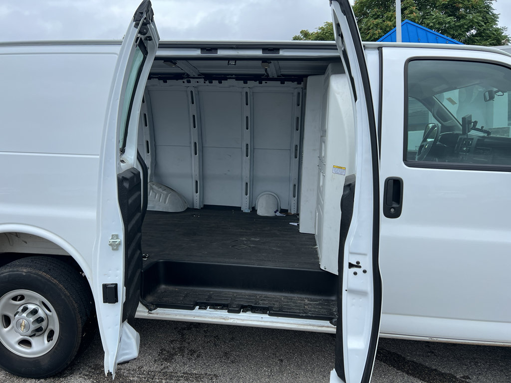 Used 2025 Chevrolet Express 2500 w/ Driver Convenience Package RWD image 10