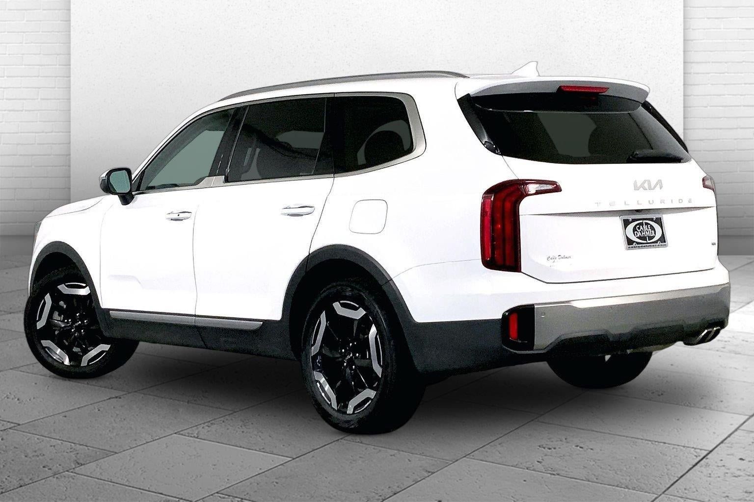 Certified 2025 Kia Telluride S AWD/4WD image 11