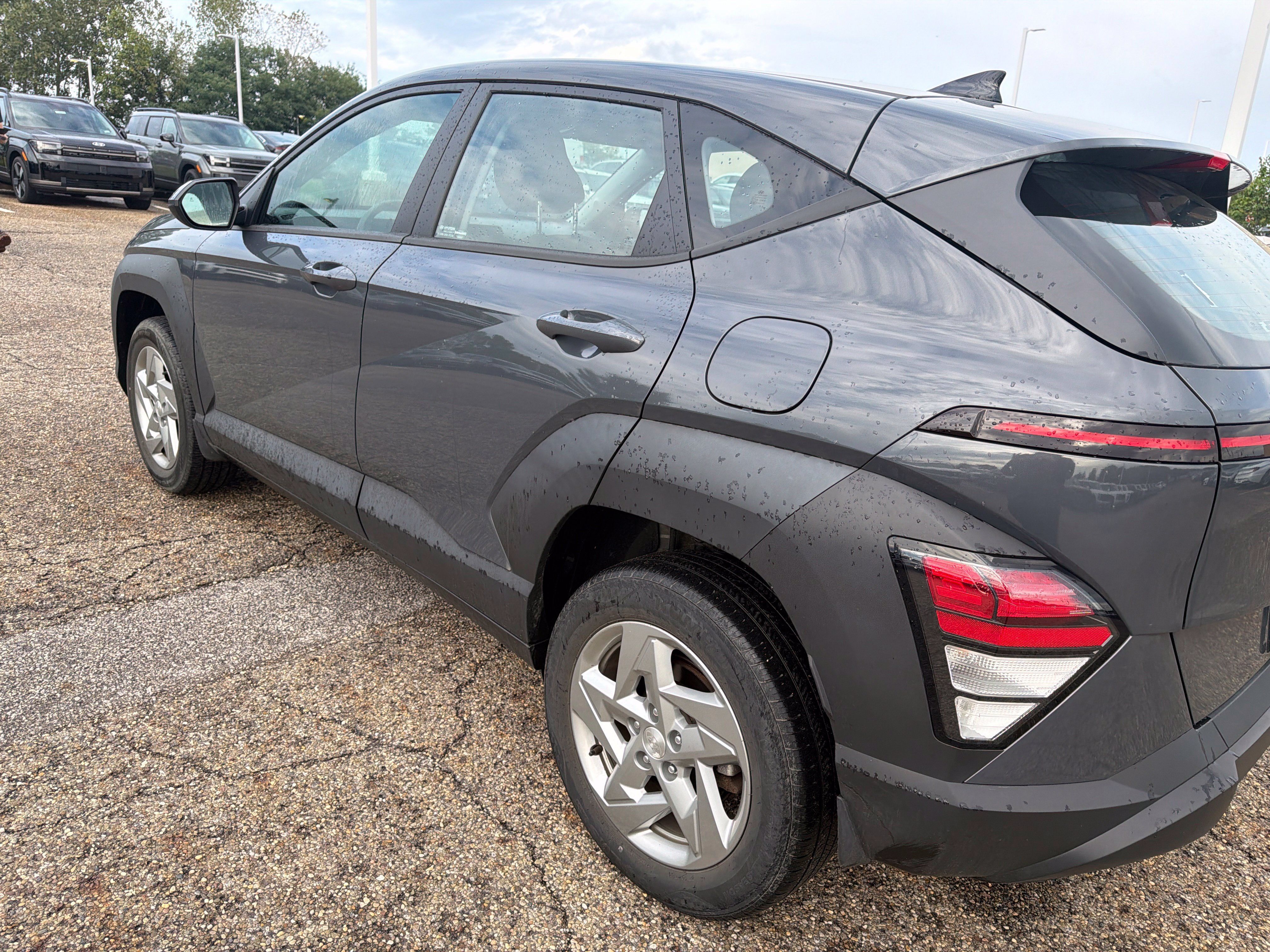 Used 2024 Hyundai Kona SE AWD/4WD image 7