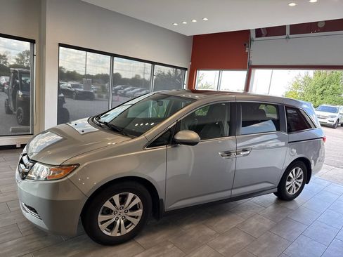 Used 2016 Honda Odyssey EX-L image 8