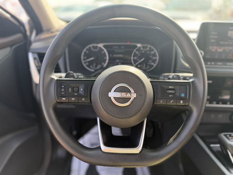 Used 2022 Nissan Rogue SV FWD image 27