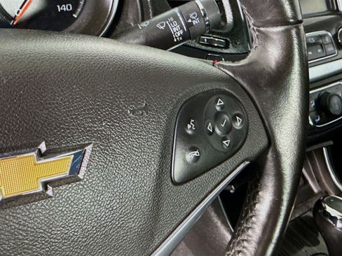 Used 2016 Chevrolet Impala LT w/ Convenience Package image 15