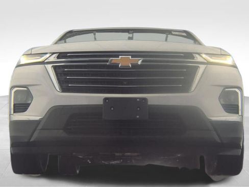 Used 2023 Chevrolet Traverse LT w/ Rear Camera Mirror Package AWD/4WD image 14