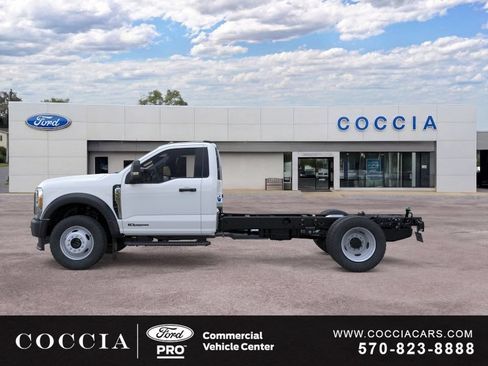 New 2026 Ford F550 4x4 Regular Cab Super Duty image 3