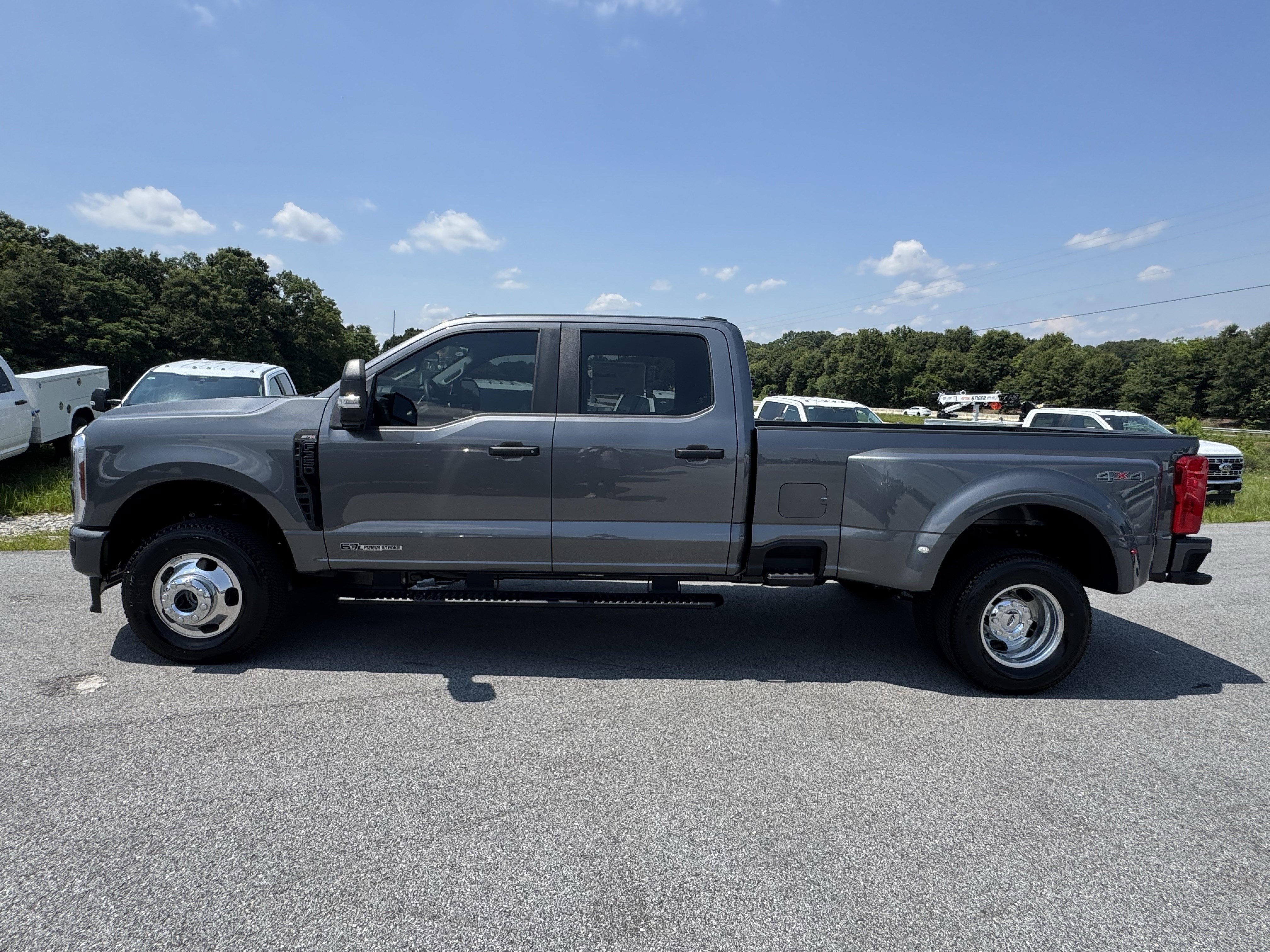 New 2026 Ford F350 XL w/ STX Appearance Package AWD/4WD image 8