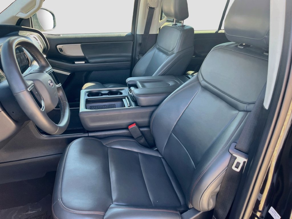 Used 2025 Ford Expedition Max Active AWD/4WD image 22