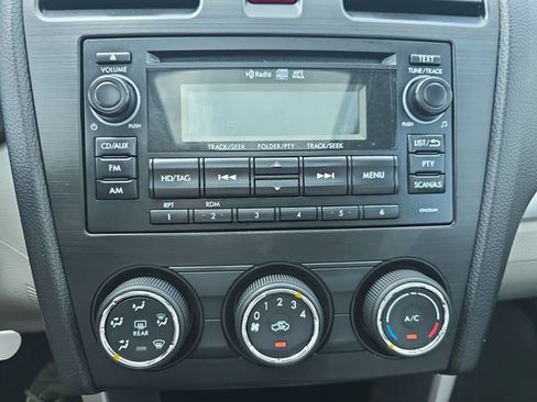 Used 2015 Subaru Forester 2.5i Premium w/ All-Weather Package AWD/4WD image 21