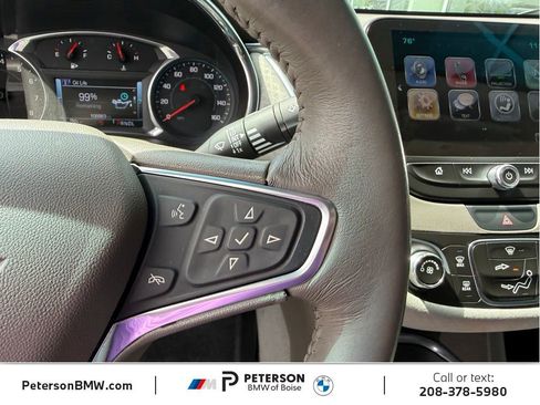 Used 2017 Chevrolet Malibu LT FWD image 29