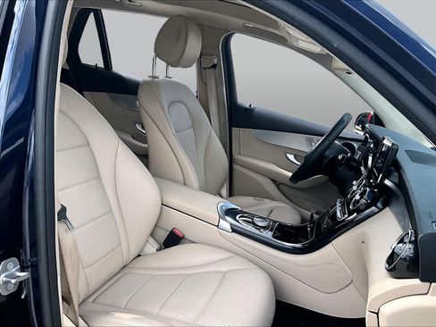 Used 2017 Mercedes-Benz GLC 300 image 8