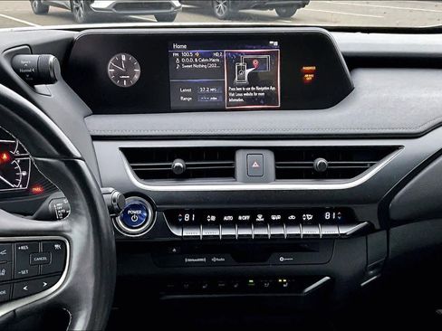 Used 2019 Lexus UX 250h w/ Premium Package image 6