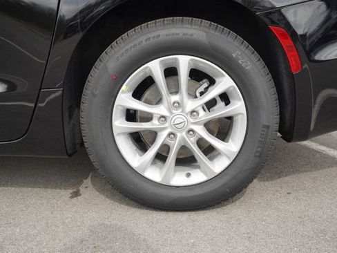New 2026 Chrysler Pacifica Select FWD image 38