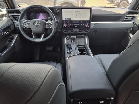 Used 2024 Lexus GX 550 w/ Accessory Package (31) AWD/4WD image 20