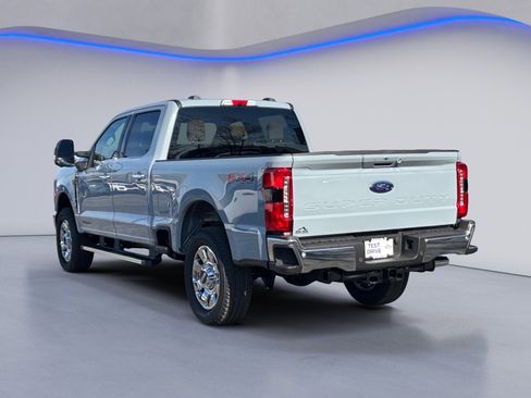 New 2026 Ford F250 Lariat w/ Chrome Package image 12