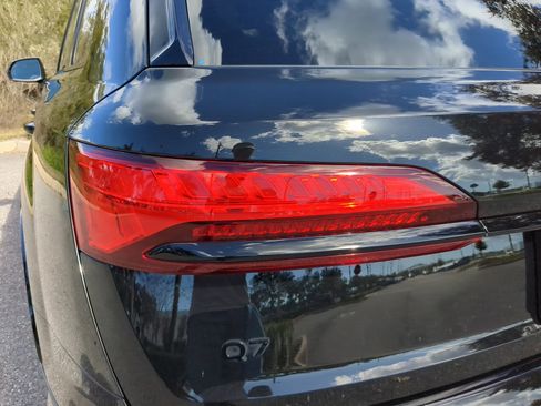 Used 2025 Audi Q7 2.0T Premium Plus w/ Premium Plus Package image 10