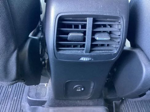 Used 2020 Ford Escape SE AWD/4WD image 17
