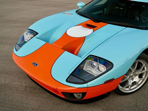 Used 2006 Ford GT image 9