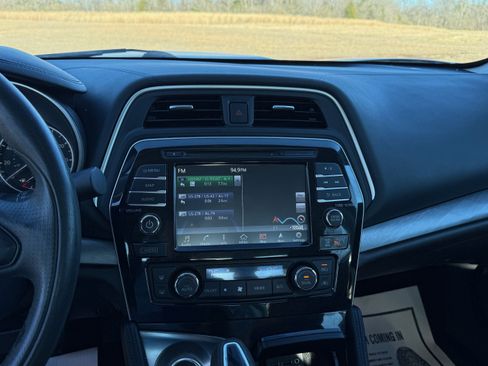 Used 2017 Nissan Maxima 3.5 S image 11