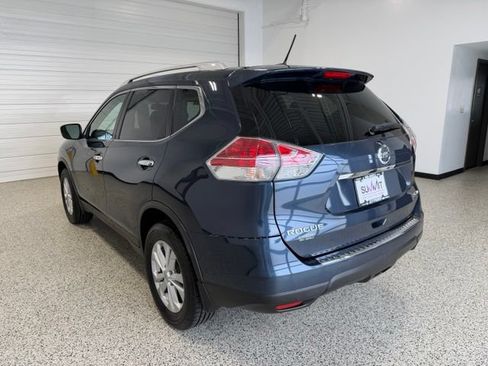 Used 2016 Nissan Rogue SV AWD/4WD image 5