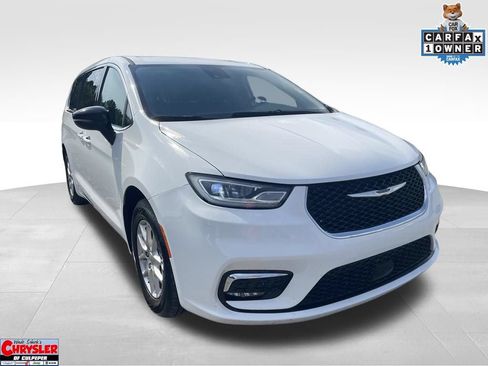 Used 2024 Chrysler Pacifica Touring-L FWD image 1
