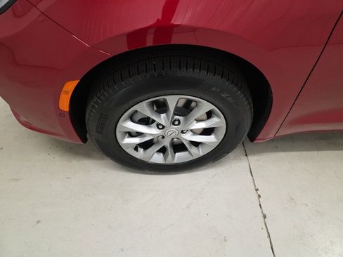 New 2026 Chrysler Pacifica Select image 2