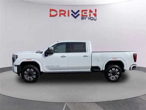 New 2026 GMC Sierra 2500 Denali w/ Denali Reserve Package AWD/4WD image 7