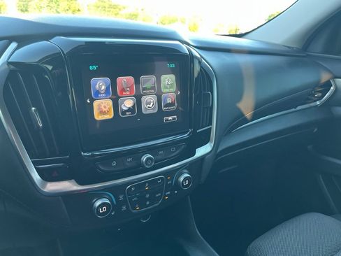 Used 2019 Chevrolet Traverse LT FWD image 20