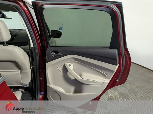 Used 2017 Ford C-MAX Titanium w/ Equipment Group 301A FWD image 31