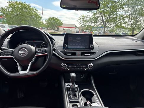 Used 2020 Nissan Altima 2.5 SV AWD/4WD image 14