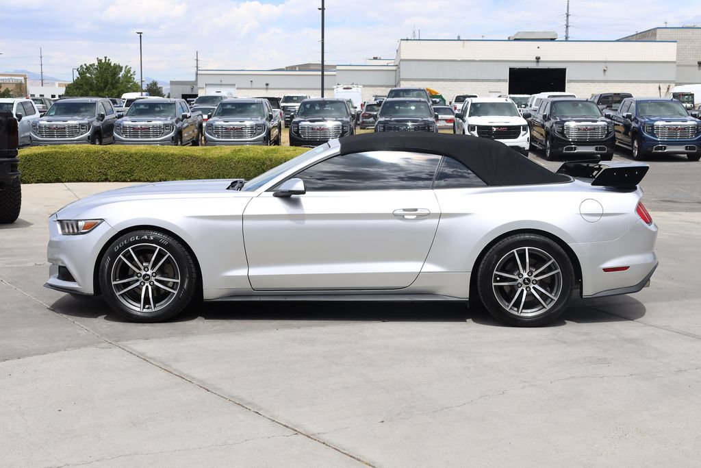 Used 2017 Ford Mustang Premium RWD image 3