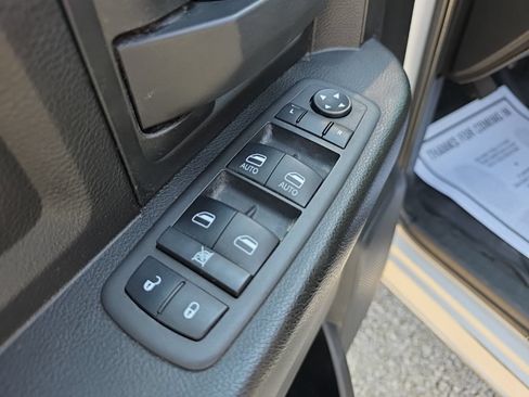 Used 2022 RAM 1500 Tradesman w/ Chrome Appearance Group AWD/4WD image 13