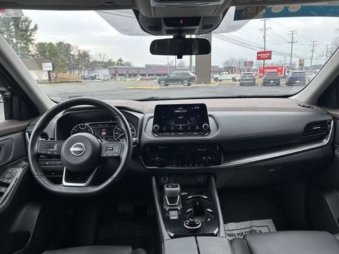 Used 2023 Nissan Rogue SV w/ SV Premium Package image 25