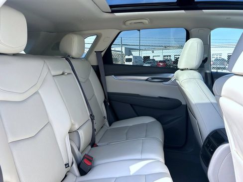Certified 2025 Cadillac XT5 Premium Luxury w/ Technology Package AWD/4WD image 20