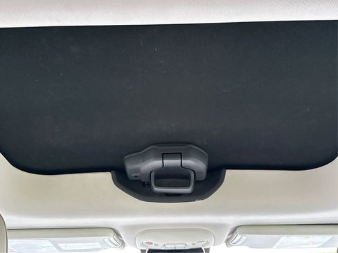 Used 2016 Jeep Renegade Limited FWD image 21