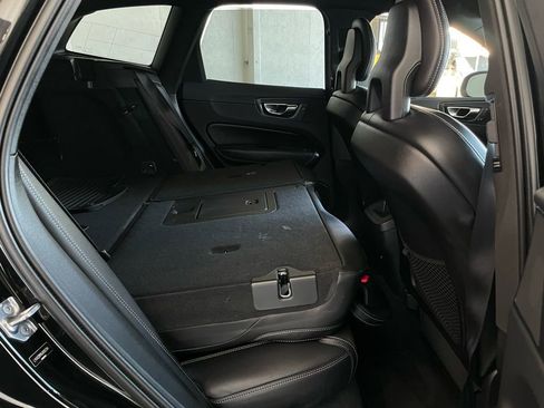 Used 2018 Volvo XC60 T6 R-Design w/ Convenience Package image 22