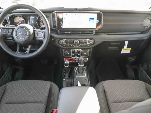 New 2026 Jeep Gladiator Mojave image 12